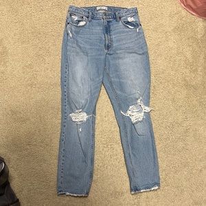 A&F: The Mom High-Rise Jean